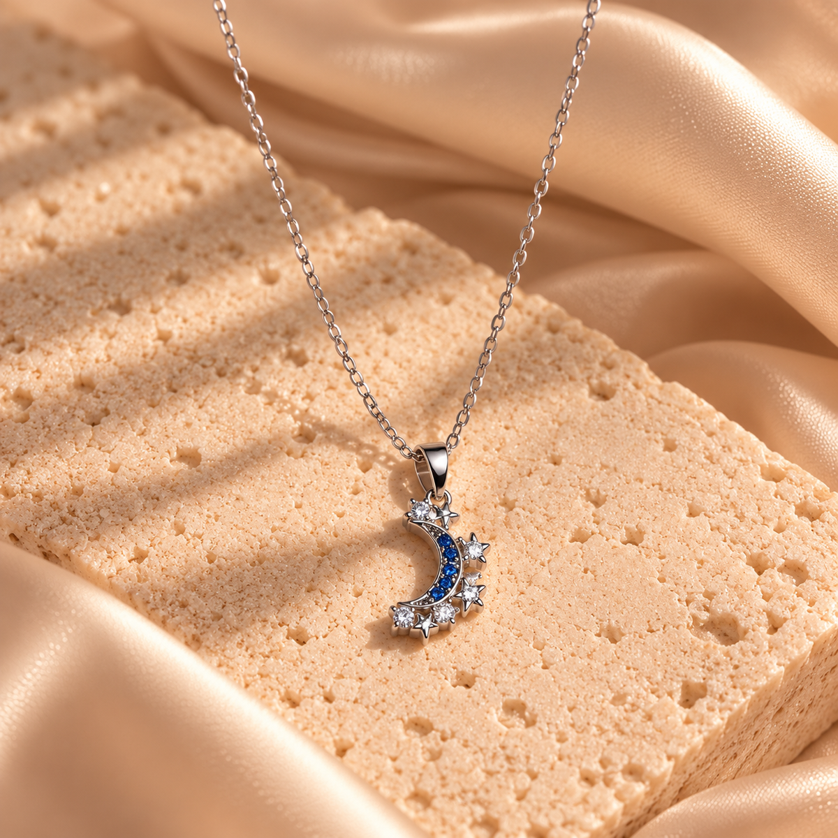 Collier Eclipse